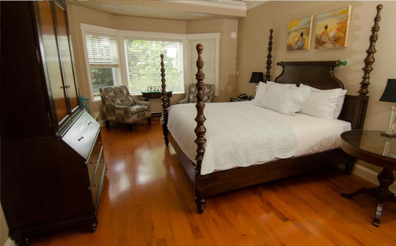 Crown Mansion Boutique & Hotel