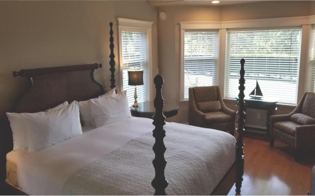 Hotel Crown Mansion Boutique & 5*