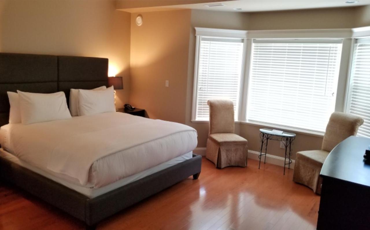 Crown Mansion Boutique & Qualicum Beach