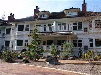 Hotel Crown Mansion Boutique &