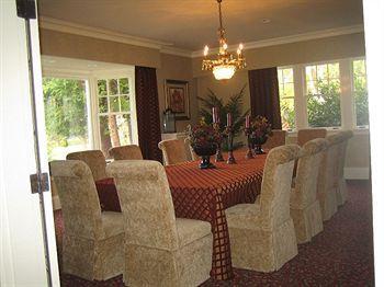 Crown Mansion Boutique &