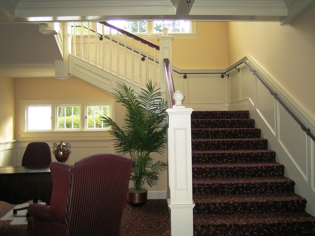 Hotel Crown Mansion Boutique & Qualicum Beach