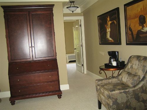Crown Mansion Boutique & 5* Qualicum Beach